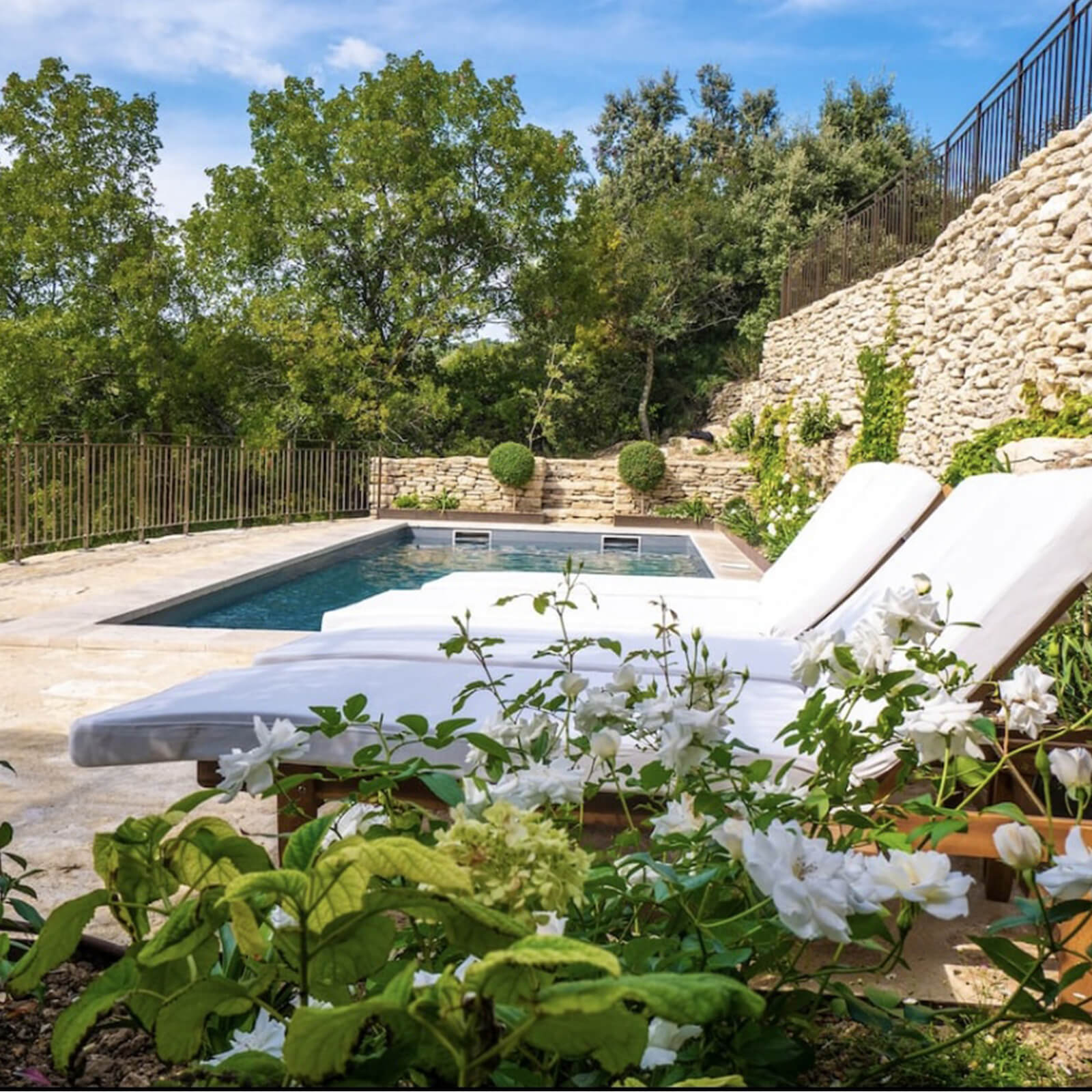 the-view-gordes-villa-pool-3
